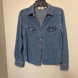 At Last Women’s Small Blue Denim Snap Button Up Long Sleeve 90s Vintage Shirt